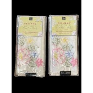 NWT Brianna Cutwork Cloth Napkins Embroidered Floral Cream Pink Spring Set of 4